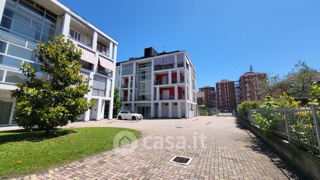 Appartamento in residenziale in Via Fantina 41