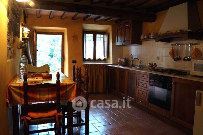 Rustico/casale in residenziale in Via del campanile