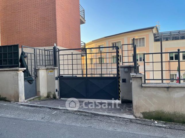 Garage/posto auto in residenziale in Via Antonio del Re 24 A