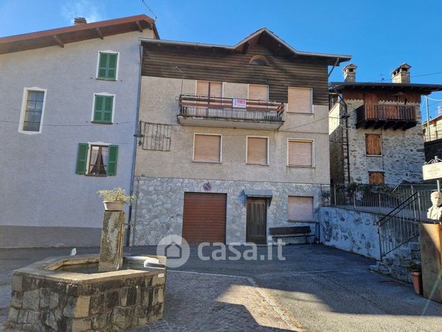 Casa indipendente in residenziale in Via Camillo Benso Conte di Cavour 17