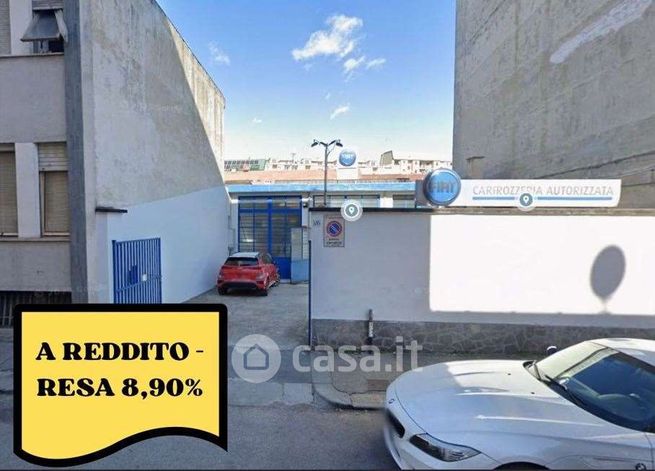 Capannone in commerciale in Via Caraglio 125