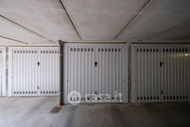Box/posto auto in residenziale in Via Martiri di Cefalonia