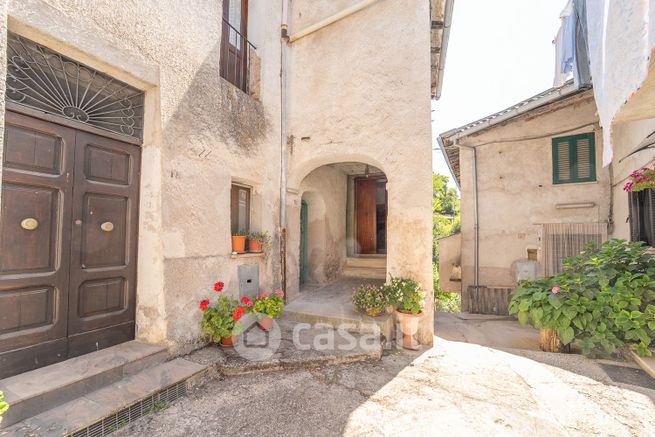 Casa indipendente in residenziale in Via Dritta 114