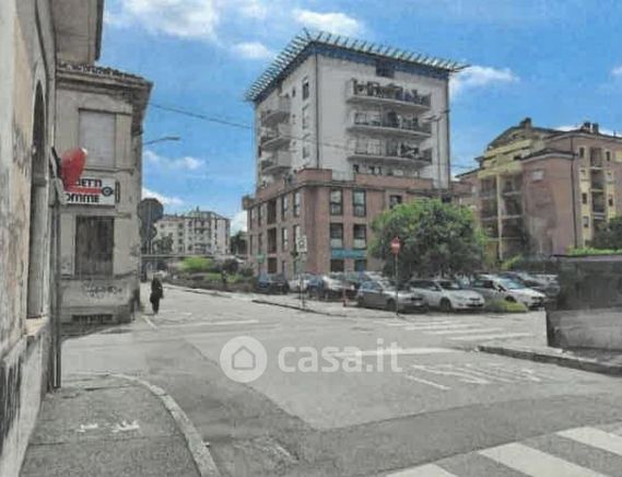 Garage/posto auto in residenziale in Via Carlo Cattaneo 22