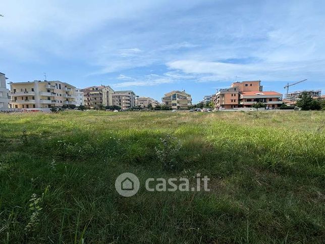 Terreno edificabile in residenziale in Via Ischia