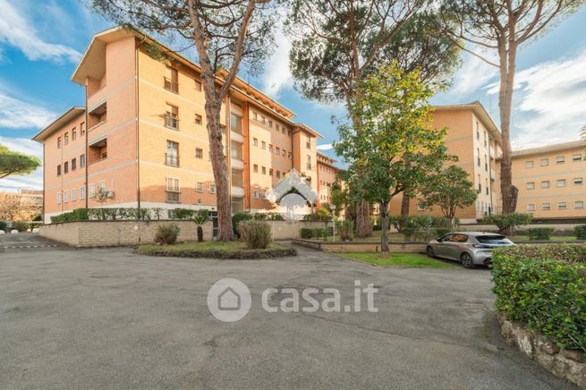 Appartamento in residenziale in Via Angiolo Cabrini 9