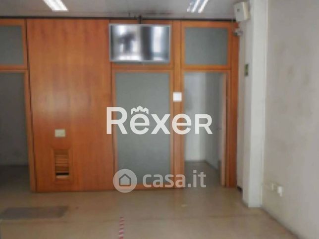 Ufficio in commerciale in Via San Rocco