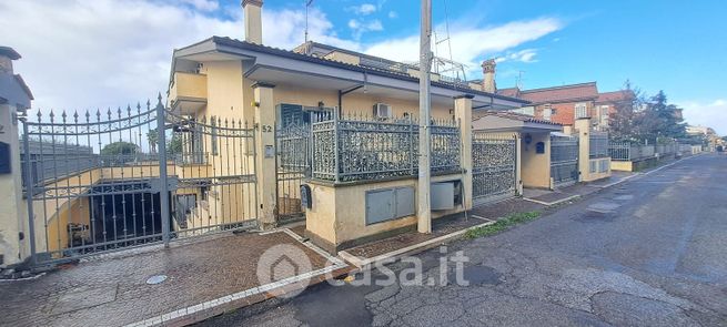 Casa bi/trifamiliare in residenziale in Via Trieste