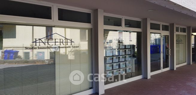 Ufficio in commerciale in Via G. Marconi 9 /b