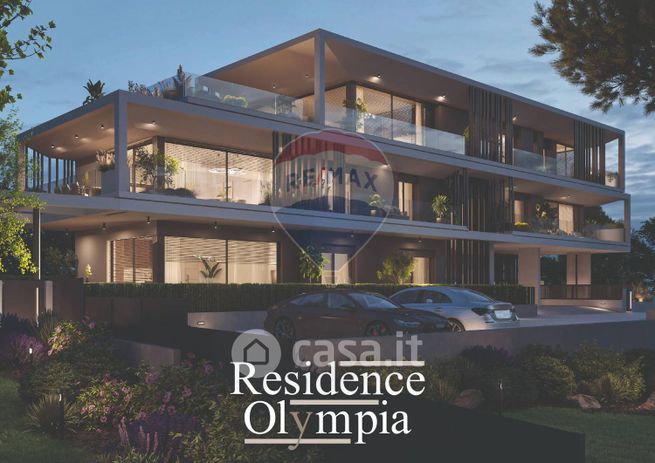 Appartamento in residenziale in Lungolago Cesare Battisti