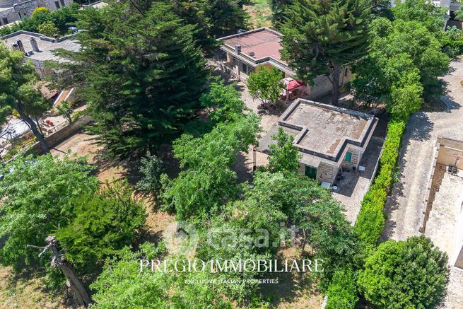 Villa in residenziale in Viale del Bosco