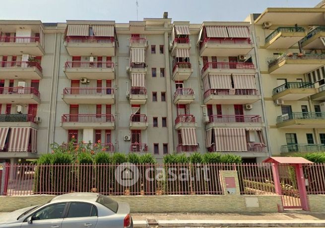 Appartamento in residenziale in Via Giovanni Candura 44