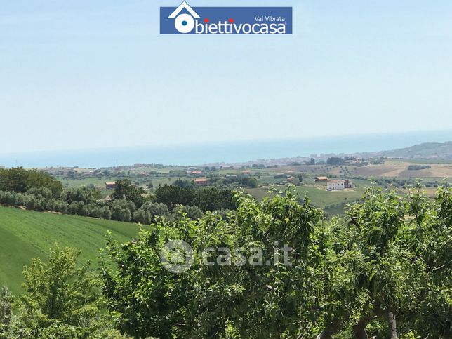 Terreno edificabile in residenziale in Contrada Rio Moro 35