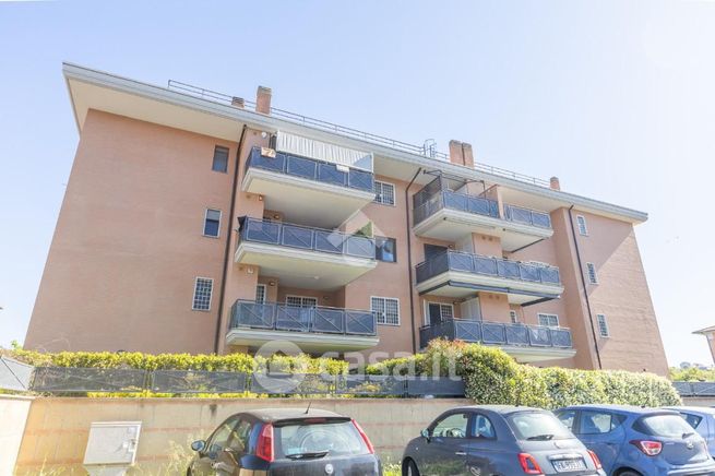 Appartamento in residenziale in Via Aldo Bibolini 17