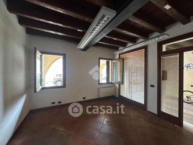 Ufficio in commerciale in Borgo Vicenza 20