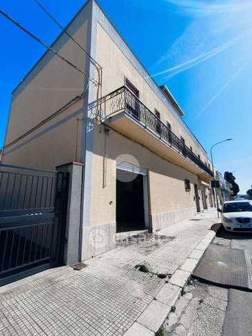 Capannone in commerciale in Via Marsala 74