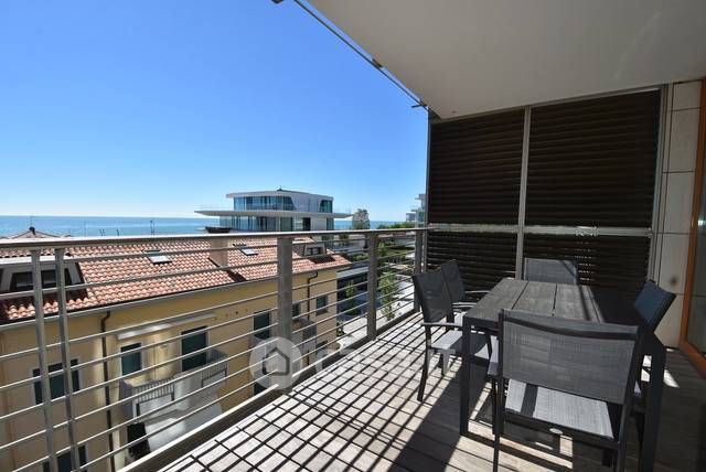 Appartamento in residenziale in Via Bafile 265
