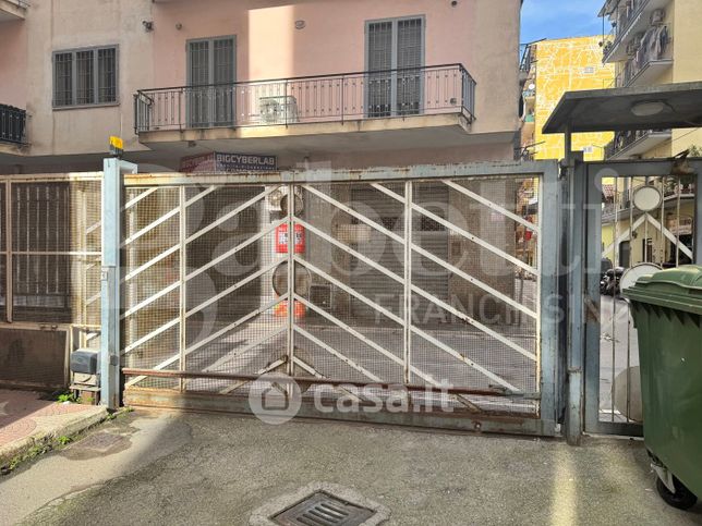 Garage/posto auto in residenziale in Via F. San Caiazzo