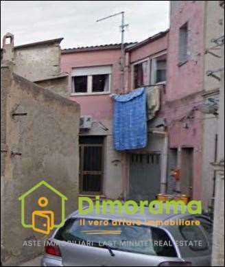Casa indipendente in residenziale in Via Regina Elena 47