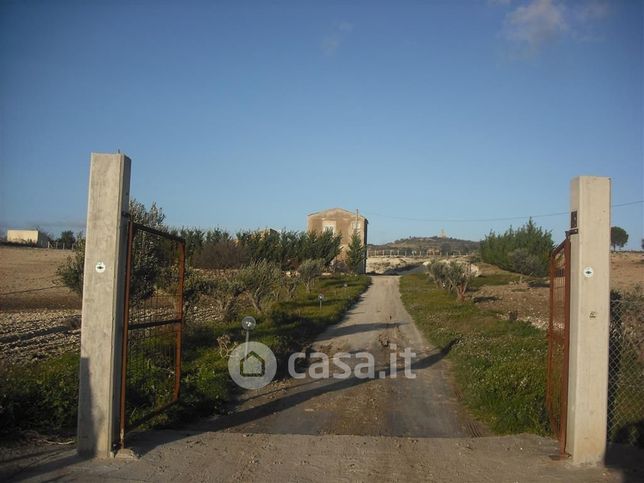 Terreno agricolo in commerciale in 