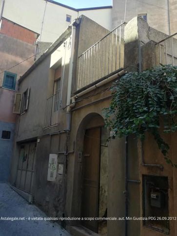 Casa indipendente in residenziale in Via Camiolo 40