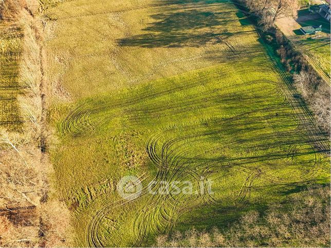 Terreno agricolo in commerciale in Via Giovanni Pascoli