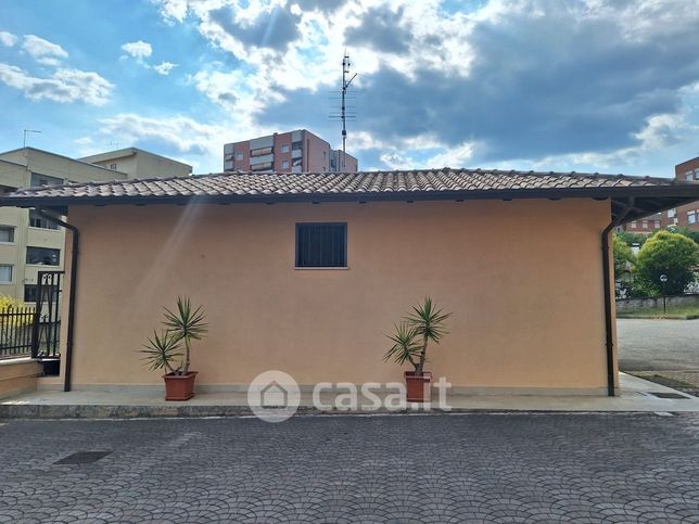 Casa indipendente in residenziale in Viale Strasburgo 10