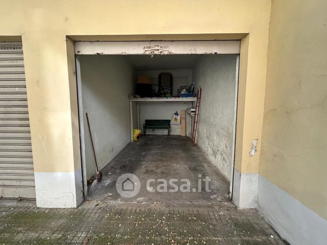 Box/posto auto in residenziale in Via Arturo Colautti 3