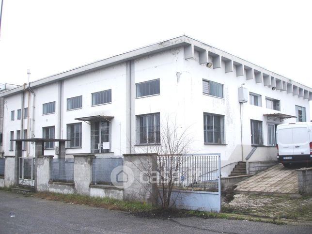 Capannone in commerciale in Corso Pavia 75
