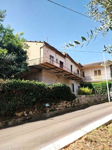 Casa indipendente in residenziale in Contrada Carbone