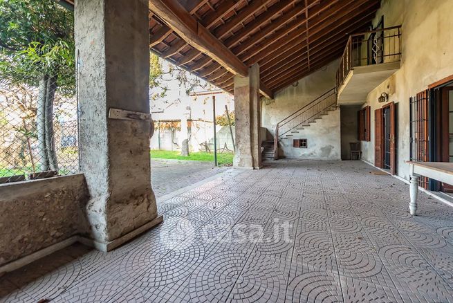 Casa indipendente in residenziale in Largo Grancia 39