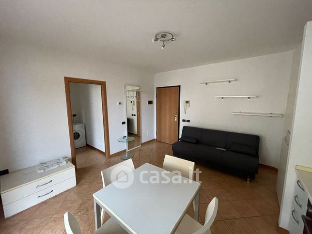 Appartamento in residenziale in Via Silvio Pellico 16
