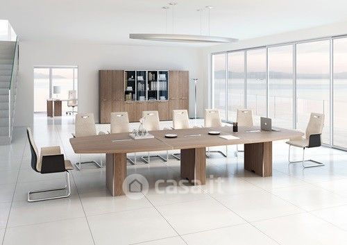 Ufficio in commerciale in 