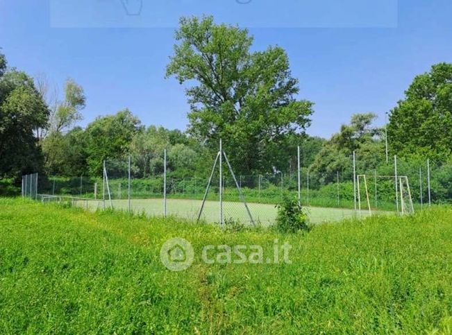 Terreno agricolo in commerciale in Via delle Mondine