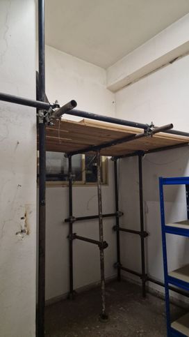 Box/posto auto in residenziale in Via Cesare Algranati 44