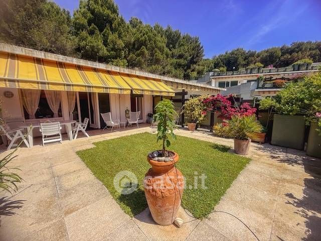 Appartamento in residenziale in Via Aurelia 70