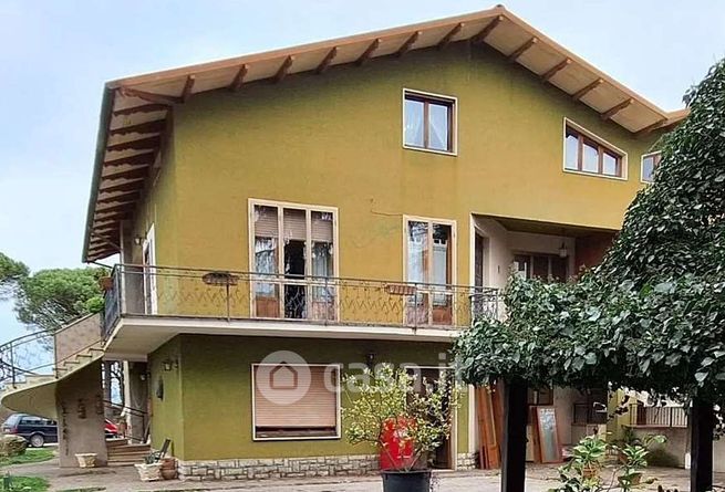 Villa in residenziale in Via Firenze 21 -16