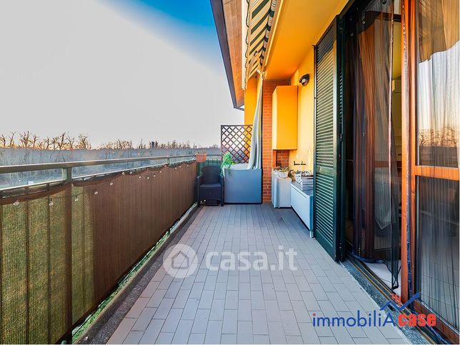 Appartamento in residenziale in Via Corelli 27