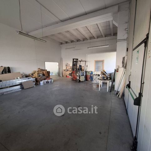 Capannone in commerciale in Strada Statale 9 Via Emilia 45