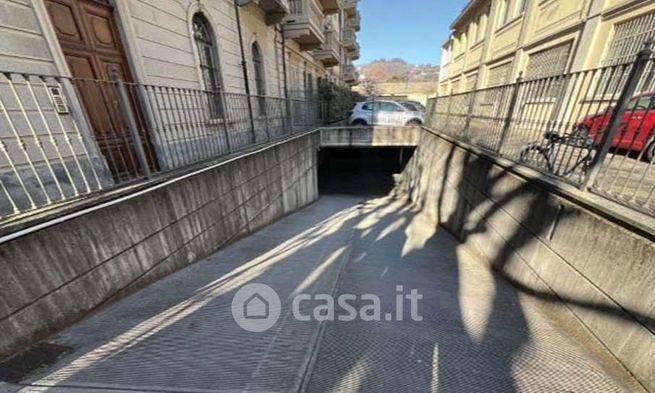Box/posto auto in residenziale in Viale Mamiani 5