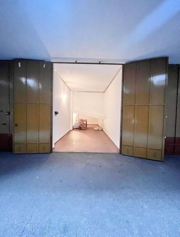 Box/posto auto in residenziale in Via Torrazza Piemonte 26 /A