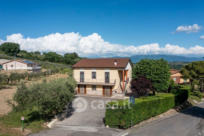 Casa indipendente in residenziale in Via Edoardo Cattaneo