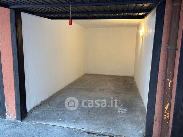 Box/posto auto in residenziale in Via Monte Grappa 16