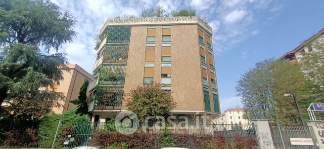 Ufficio in commerciale in Via Emilio Borsa 23