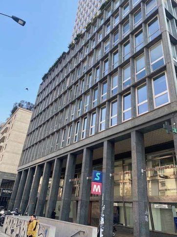 Ufficio in commerciale in Piazza della Repubblica 32
