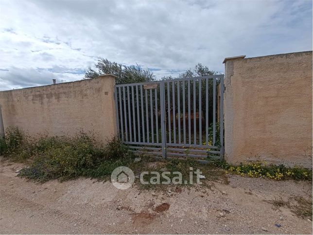 Terreno agricolo in commerciale in 