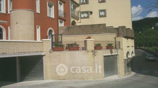 Box/posto auto in residenziale in Fosso Santa Lucia 1