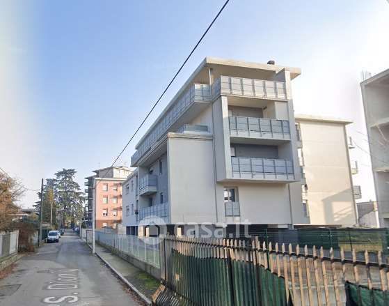 Appartamento in residenziale in Via San Dionigi 5