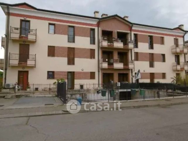 Box/posto auto in residenziale in Viale Verona