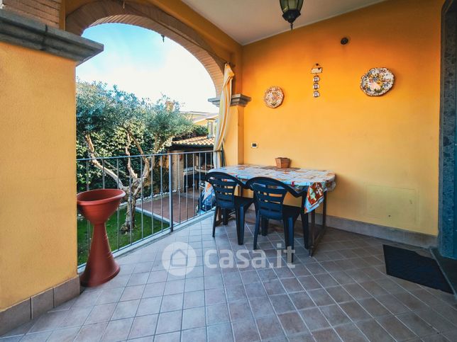 Casa bi/trifamiliare in residenziale in Via Appiano